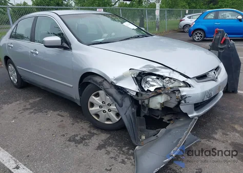 2004 Honda Accord 2.4 Lx z USA, uszkodzony, nr VIN 1HGCM56354A055237